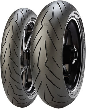 Pirelli Diablo Rosso III ( 110/70 ZR17 TL 54W M/C, etupyörä )