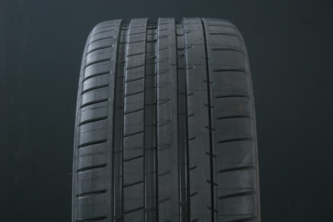 265/30R22 MICHELIN PILOT SUPER SPORT