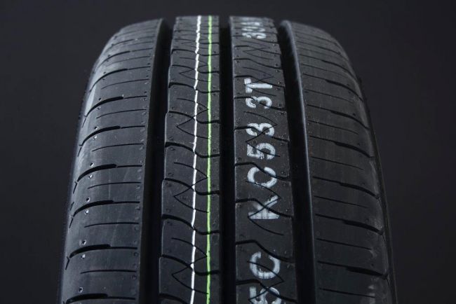 215/65R16 KUMHO KC53 D C-DÄCK