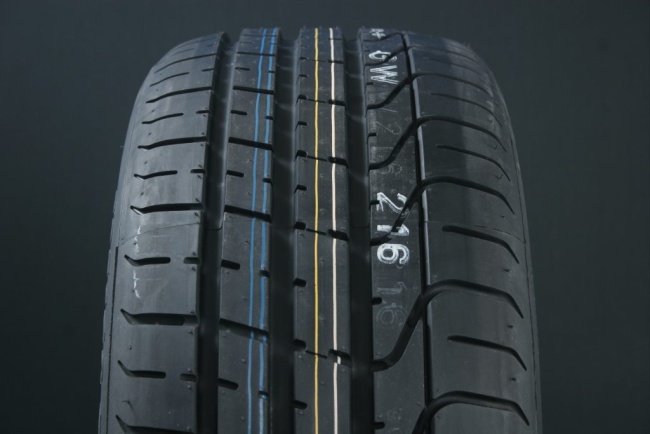 245/40R19 PIRELLI PZERO RUNFLAT