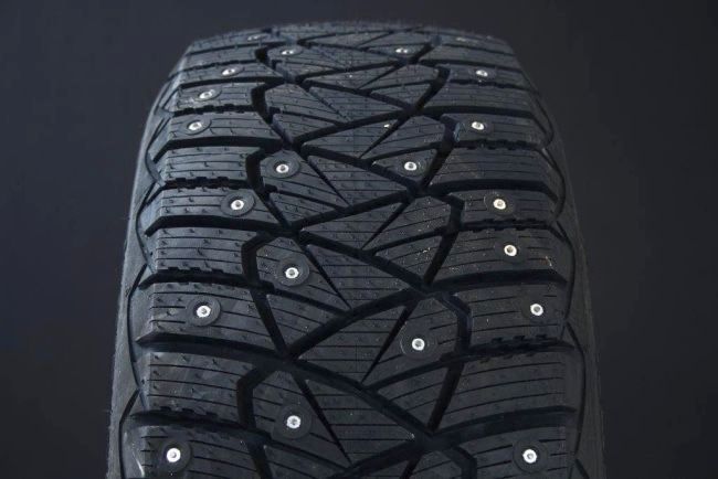 215/65R16 GOODYEAR ULTRA GRIP 600 DUBB