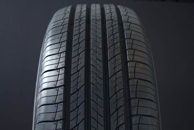 215/70R16 HANKOOK DYNAPRO HP2 RA33