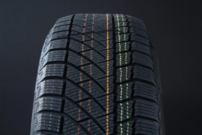 245/45R20 CONTINENTAL VIKING CONTACT 6 FRIKTION