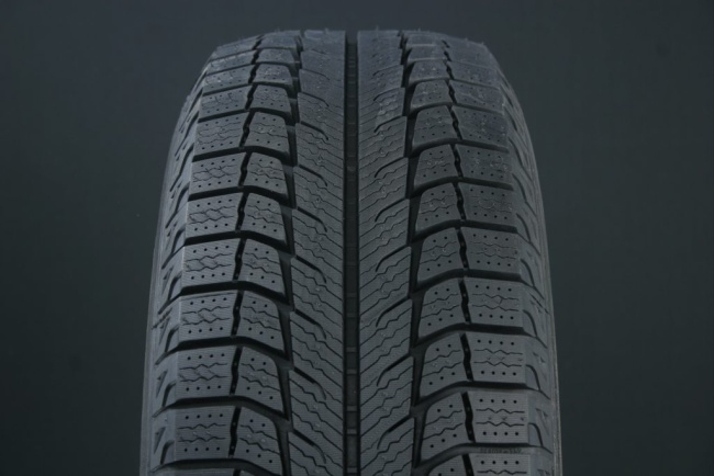 275/40R20 MICHELIN LATITUDE X-ICE 2 FRIKTION