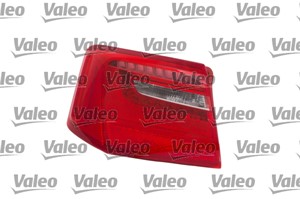 Takavalo, Oikea, AUDI A6, 4G5945096A
