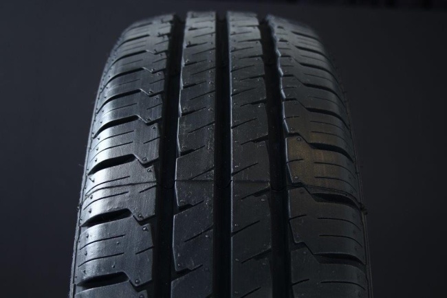 175/75R14 HANKOOK VANTRA LT RA18 C-DÄCK