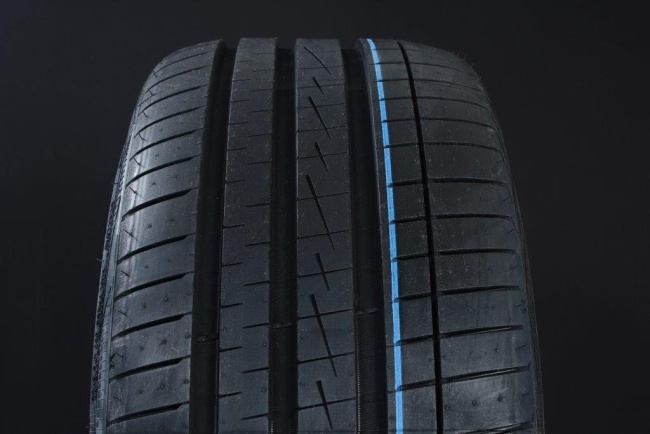 275/40R20 VREDESTEIN ULTRAC VORTI