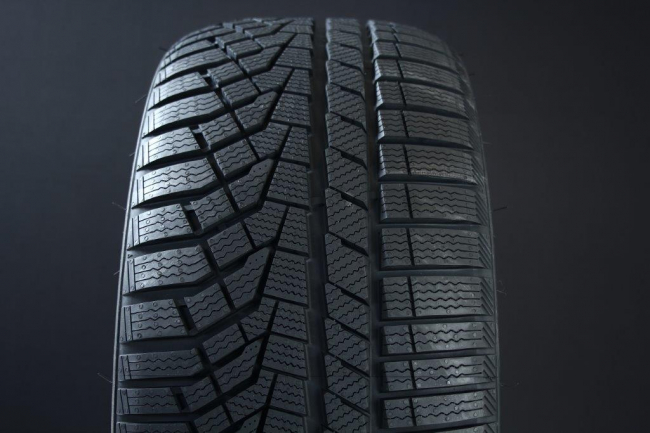 225/50R17 SAILUN ICE BLAZER ALPINE EVO FRIKTION