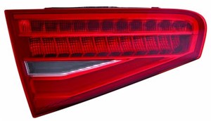 Takavalo, Oikea, AUDI A4, 8K5 945 094 AC