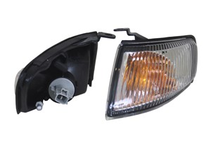 Vilkkuvalo, Vasen, MAZDA 626 V, 626 Hatchback V, 626 Station Wagon V, GE4T51070C